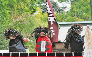 丹生神社の棒ささら(市指定無形民俗文化財)